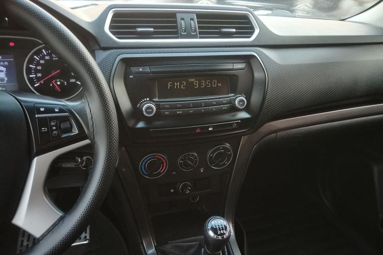 Used Great Wall Wingle 5 2017 2.0T European-spec Diesel Two-Wheel-Drive Entry-Level Big Double-Cab GW4D20D