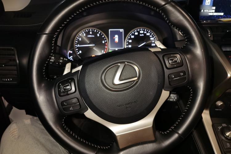 Used Lexus NX 2020 200 Front-Wheel Drive Freeline Edition China VI Standard Steering Wheel