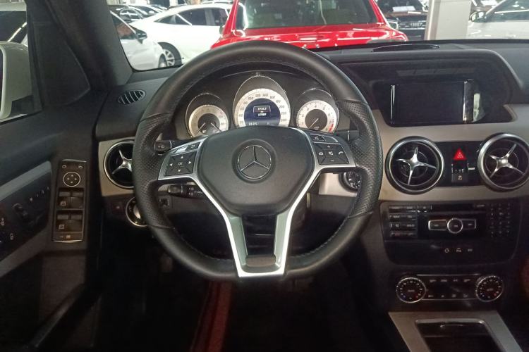 Used Mercedes-Benz GLK-Class 2014 GLK 200 Standard Model Steering Wheel