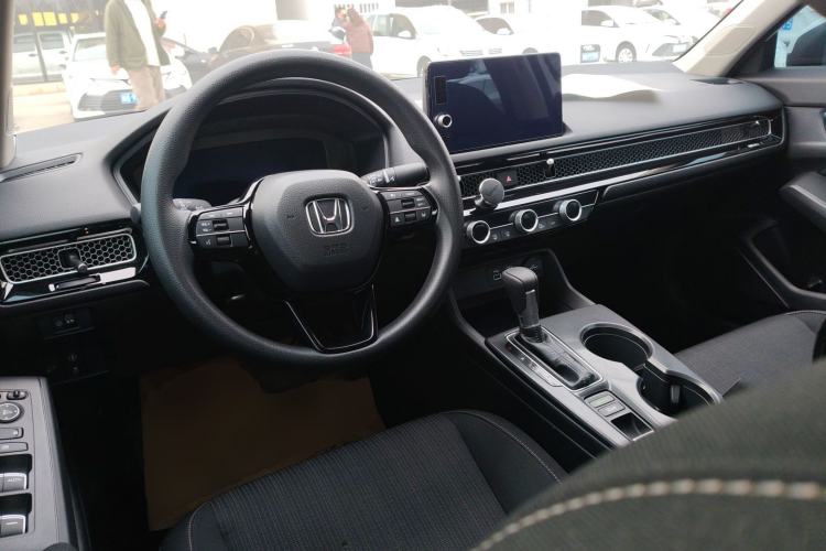 Used Honda Civic 2022 240TURBO CVT Dynamic Edition Center Console