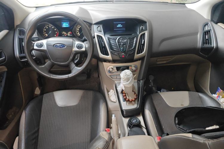 Used Ford Focus 2012 Hatchback 1.6L Automatic Fashion Edition
