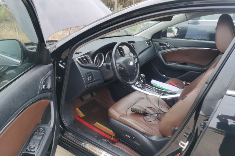 Used Bestune B90 2014 1.8T Automatic Luxury Model Driver Seat