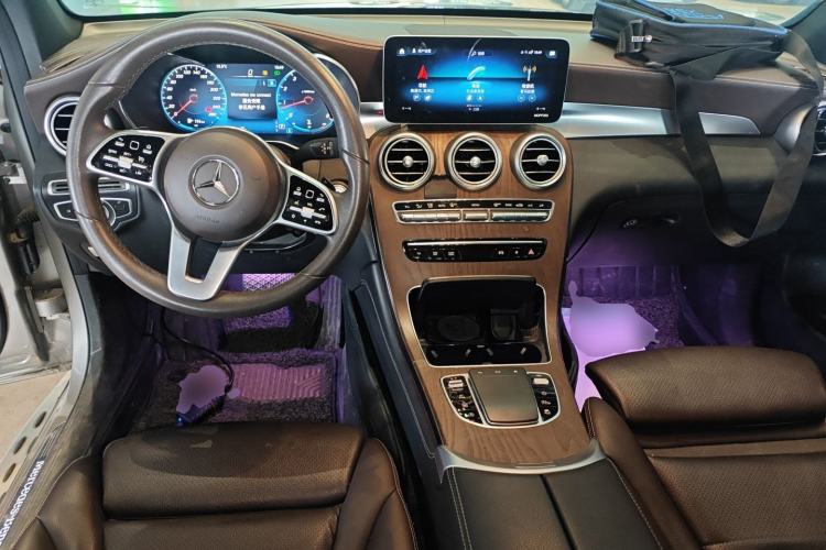 Used Mercedes-Benz GLC 2020 GLC 300 L 4MATIC Dynamic Edition Center Console