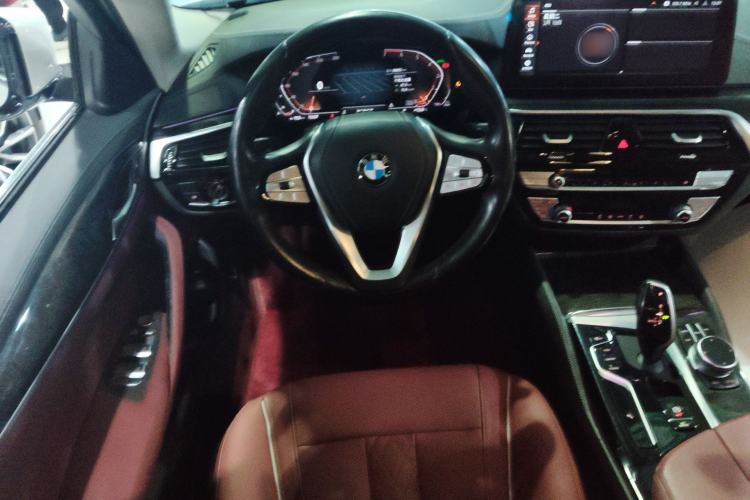 Used BMW 5 Series 2021 525Li Luxury Package
