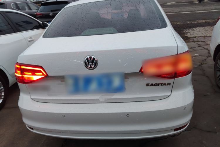 Used Volkswagen Sagitar 2015 1.6L Manual Comfort Model Rear