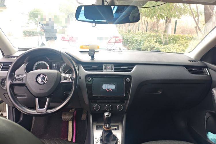 Used Skoda Octavia 2018 1.6L Automatic Luxury Edition