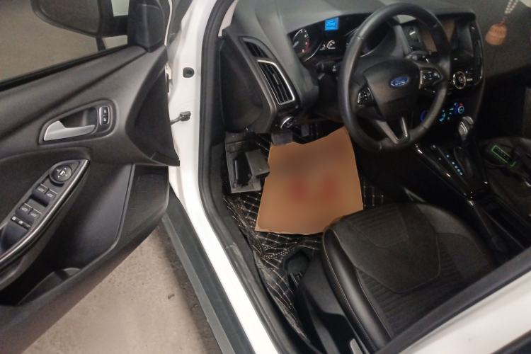 Used Ford Focus 2015 Hatchback EcoBoost 125 Automatic Supreme Style Edition