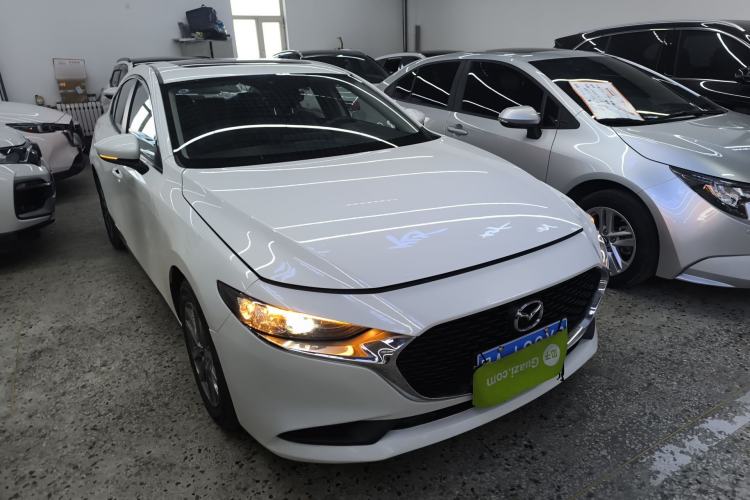 Used Mazda 3 Axela 2020 1.5L Automatic Luxury Version Front Right 45 Deg