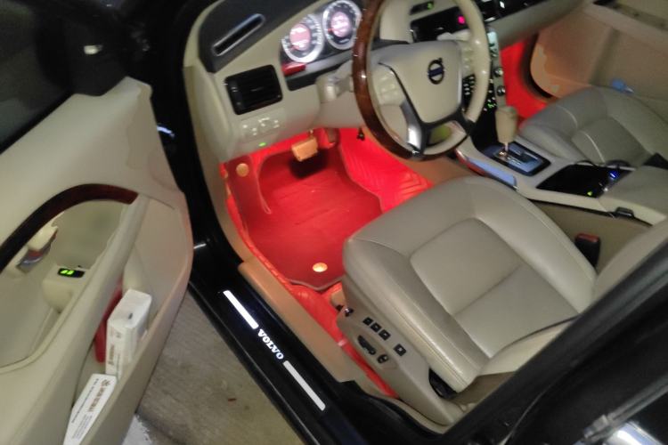 Used Volvo S80L 2011 2.0T ZhiZun Edition
