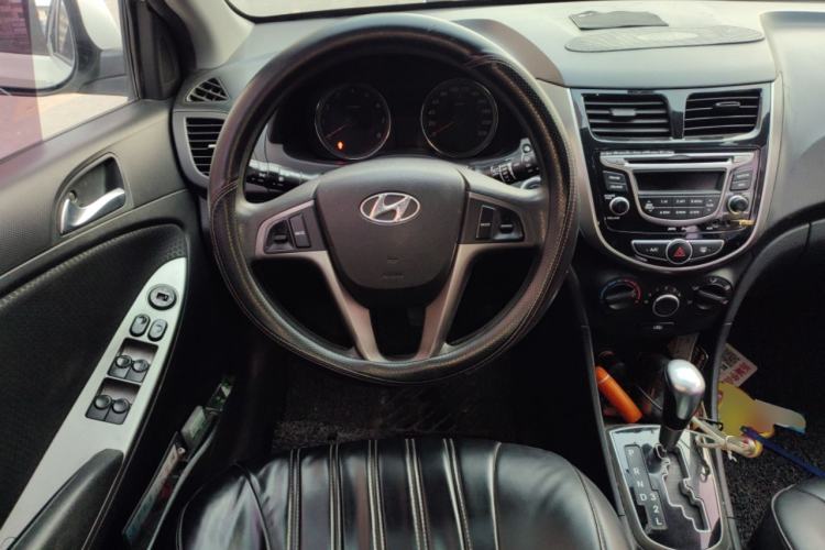 Used Hyundai Verna Ray 2014 1.6L Automatic TOP