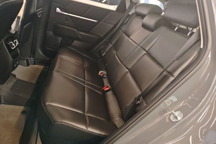 Used Hyundai ix35 2023 Musso 2.0L Deluxe Edition DLX
