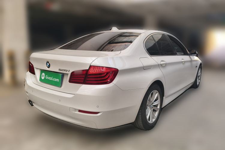 Used BMW 5 Series 2015 520i Elegant Edition
