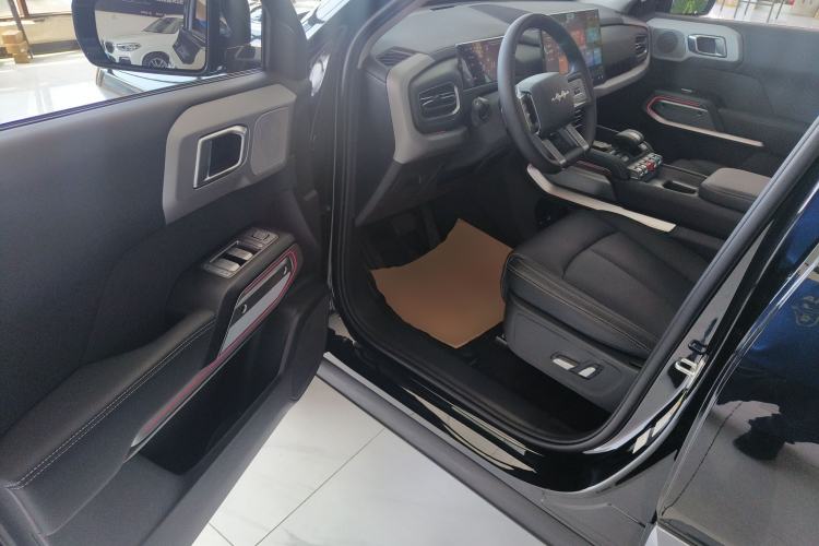 Used Formula Leopard Titanium 3 2025 501 km Range Rear-Wheel Drive Intelligent Driving Max Edition