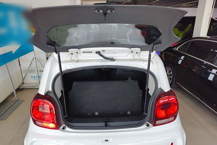 Used Roewe Clever 2022 311km QiQi BoBo Edition Trunk