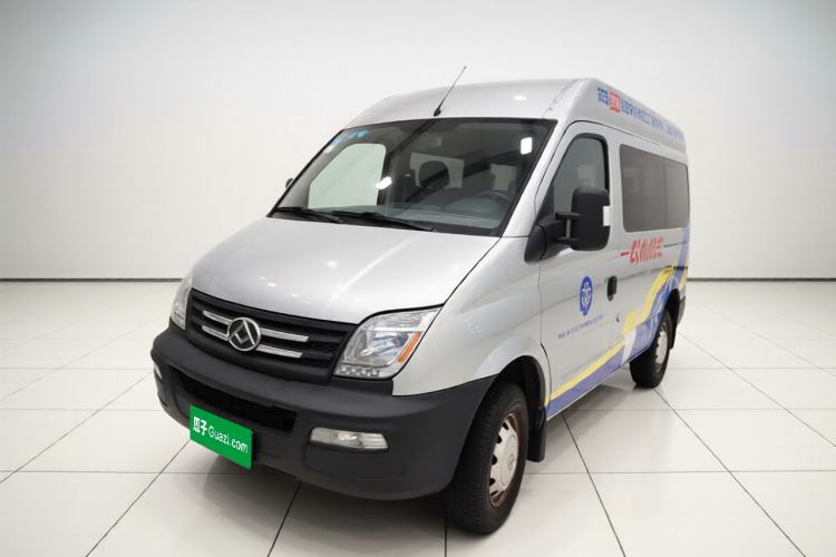 Używany SAIC MAXUS Xintu V80 2019 2.5T Classic Model 6-Speed Manual – Aoyuntong Modified Version Short Wheelbase Ultra-Low Roof 5/6 Seats