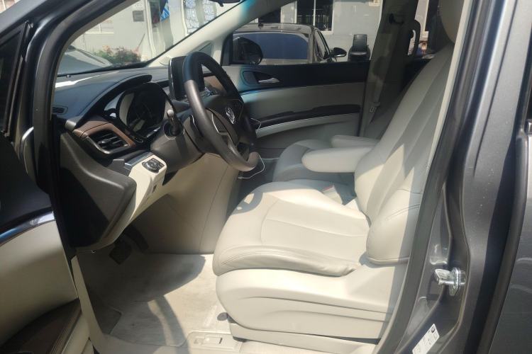 Used Buick GL8 2020 Land Cruiser Executive Class 652T Comfort Model
