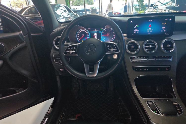 Used Mercedes-Benz GLC 2020 Facelifted GLC 260 L 4MATIC Dynamic Edition
