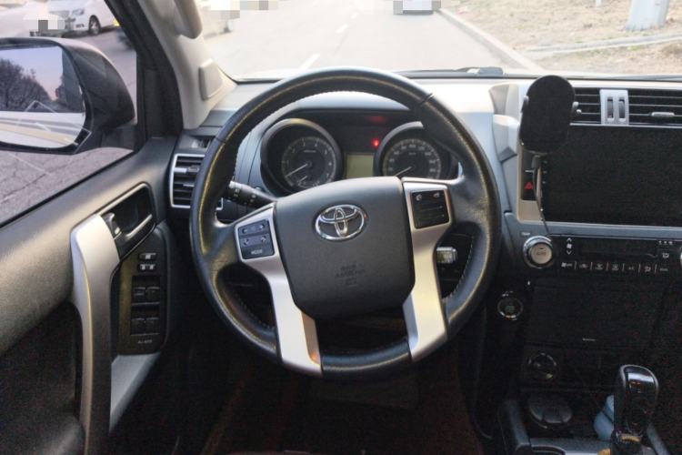 Used Toyota Prado 2016 2.7L Automatic Standard Edition Steering Wheel