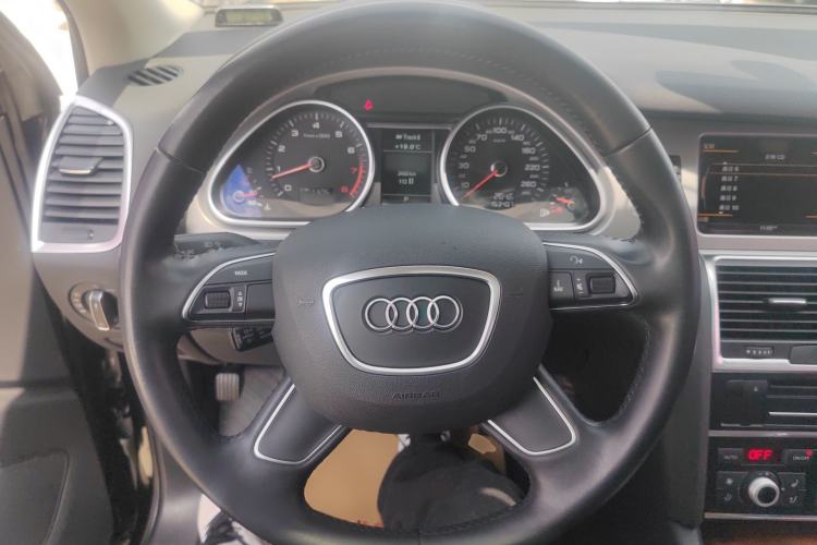 Used Audi Q7 2015 35 TFSI Ambition Edition Steering Wheel