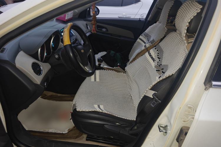 Used Chevrolet Cruze 2011 1.6L SE MT Transformers Edition