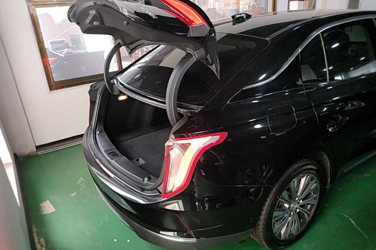 Used Hongqi E-QM5 2022 431 km Charge & Enjoy Edition