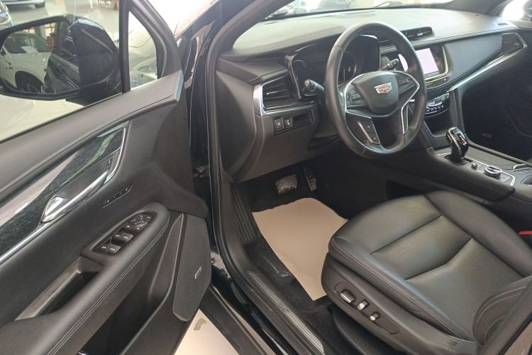 Used Cadillac XT5 2022 2.0T Two-Wheel Drive Luxury Version
