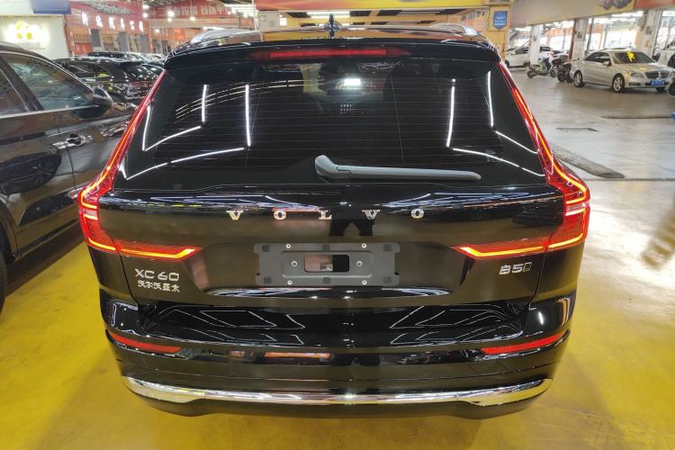 Used Volvo XC60 2025 B5 4x4 Smart Luxury Edition