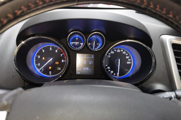 Used CHANGAN CS35 2016 1.6L Manual Luxury Model China V Standard
