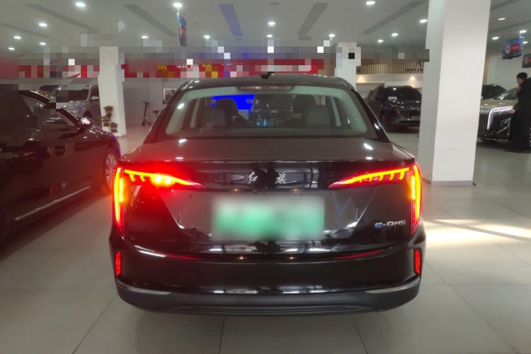 Used Hongqi E-QM5 2022 431 km Charge & Enjoy Edition