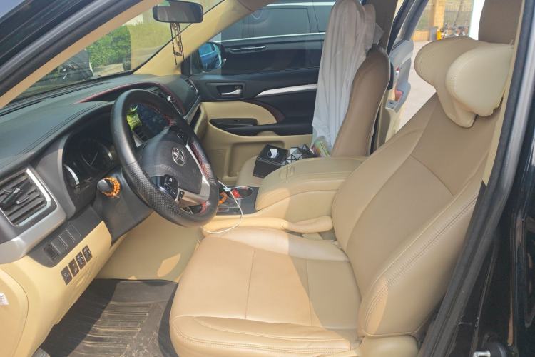 Used Toyota Highlander 2015 3.5L 4x4 Elite Edition 7-Seater
