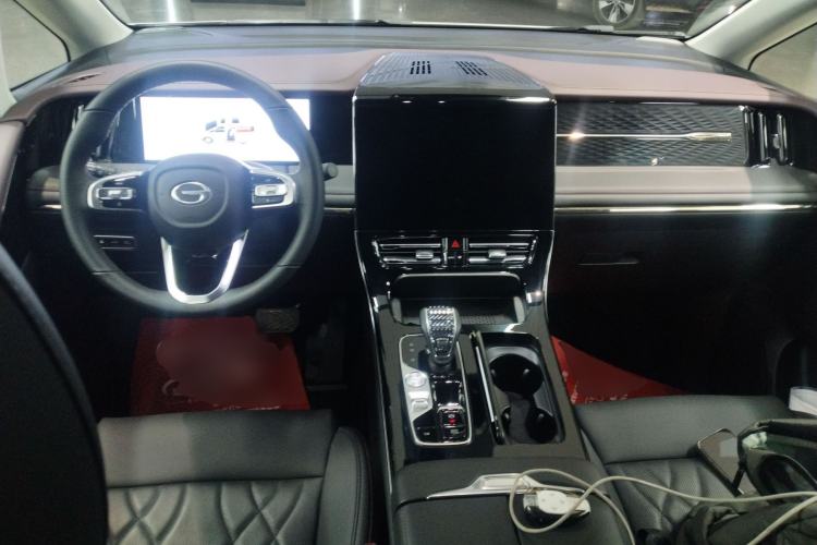 Used GAC Trumpchi M8 2024 Master Series Super Hybrid Edition Center Console