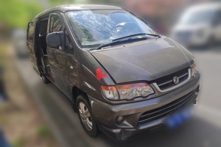 Used FORTHING Lingzhi 2016 V3 1.5L 7-Seater Comfort Model China V Standard Front Right 45 Deg