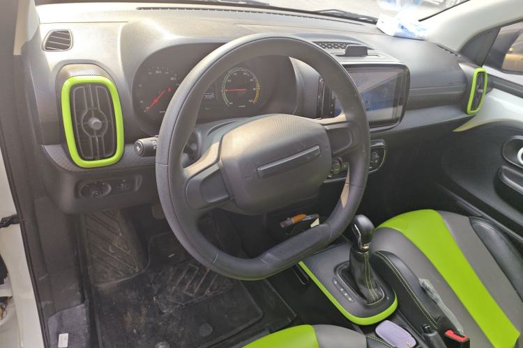 Used Roewe Clever 2021 302 km New Four-Seater Super-Efficient Version