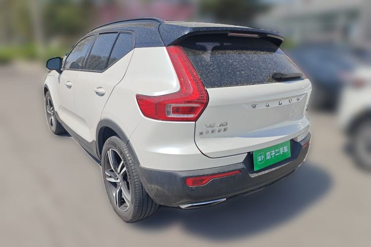 Used Volvo XC40 2020 T4 Four-Wheel Drive Smart & Sporty Edition Rear Left 45 Deg