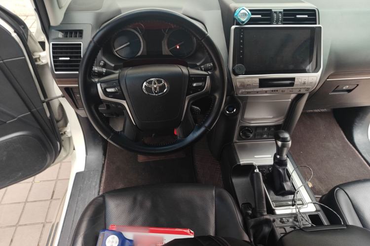 Used Toyota Prado 2018 3.5L Automatic TX-L Steering Wheel