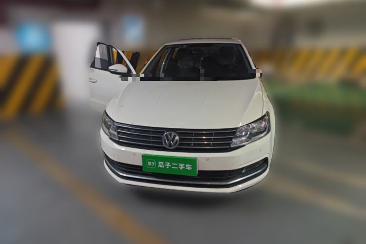 Used Volkswagen Lavida 2017 1.6L Automatic Comfort Edition
