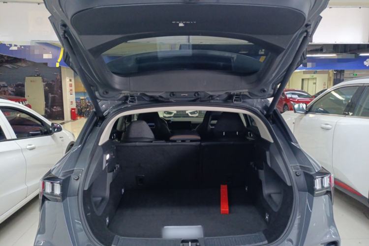 Used Lynk & Co 06 EM-P 2022 PHEV 84 km Range Pro Version
