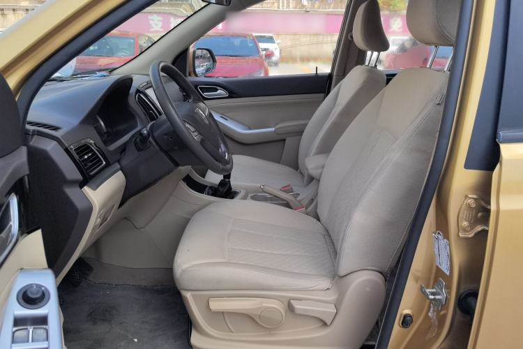 Used Baojun 730 2014 1.5L manual standard trim 7 seats Left Front Seat