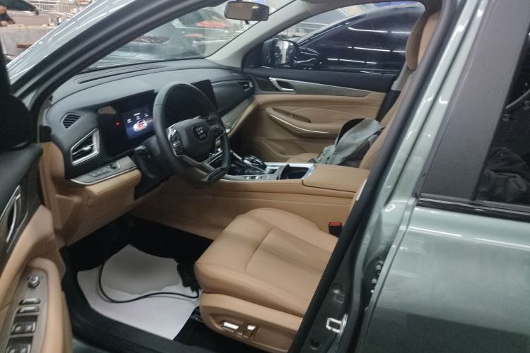 Used Landian E5 2023 1.5L DE-i 110 km Flagship Model 5 Seats
