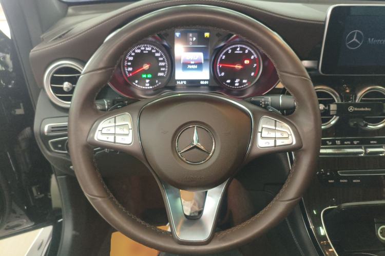 Used Mercedes-Benz GLC 2018 GLC 260 4MATIC Dynamic Edition Steering Wheel