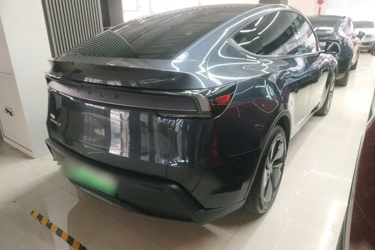 Used Tesla Model Y 2025 Long-Range All-Wheel-Drive Version