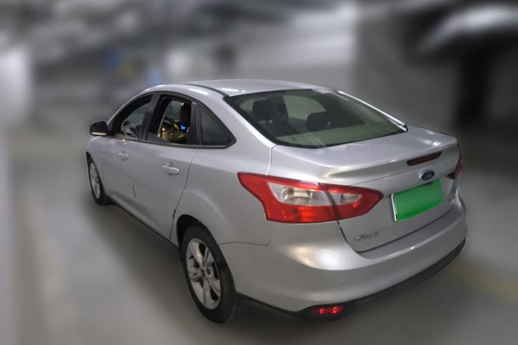 Used Ford Focus 2012 Sedan 1.6L Manual Fashion Edition

