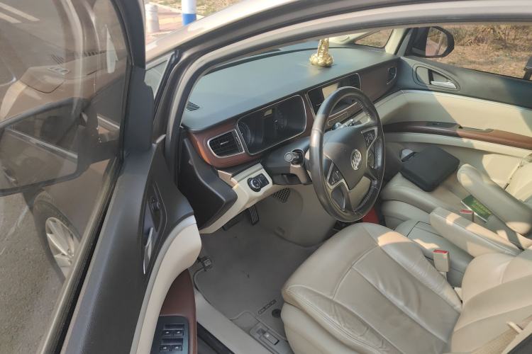 Used Buick GL8 2014 2.4L LT Luxury Business Executive Edition
