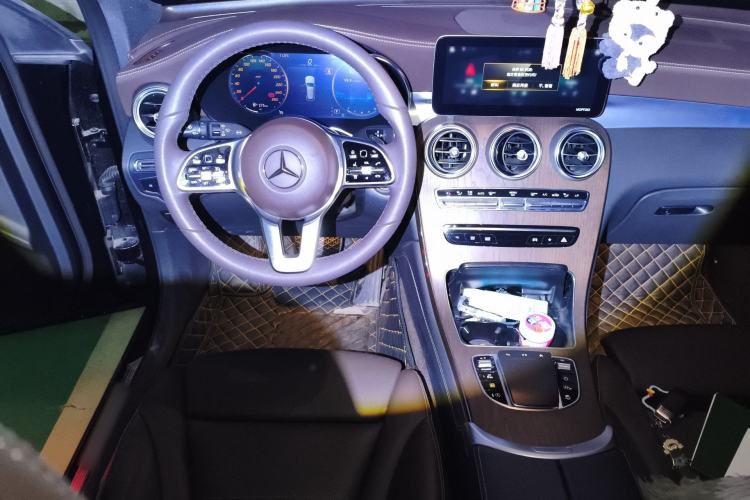Used Mercedes-Benz GLC 2021 GLC 260 L 4MATIC Luxury Model Steering Wheel