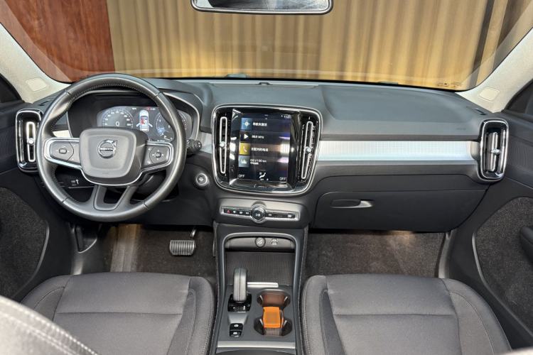 Used Volvo XC40 2021 T4 4x4 SmartDrive Fashion Edition Gear Lever