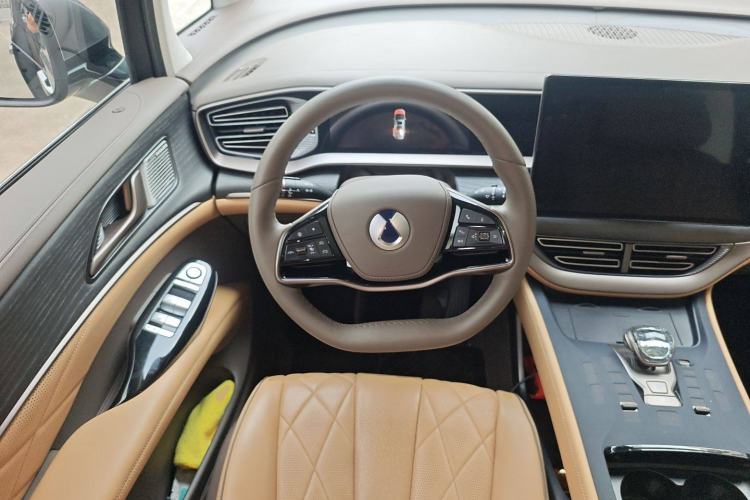 Used Denza D9 2022 DM-i 970 Four-Wheel Drive Flagship Model