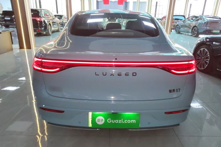 Used Hima Luxeed S7 2025 785 km Ultra
