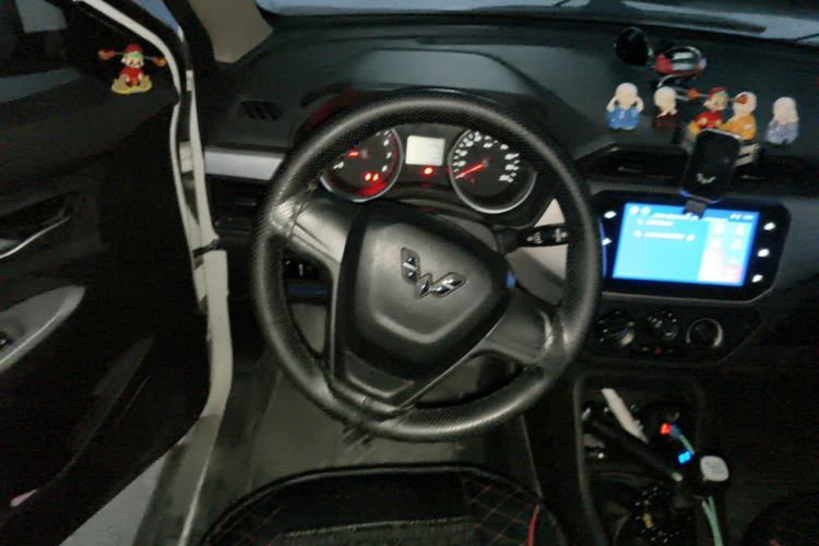 Used Wuling Hongguang 2019 1.5L S Comfort Edition China VI LAR Steering Wheel