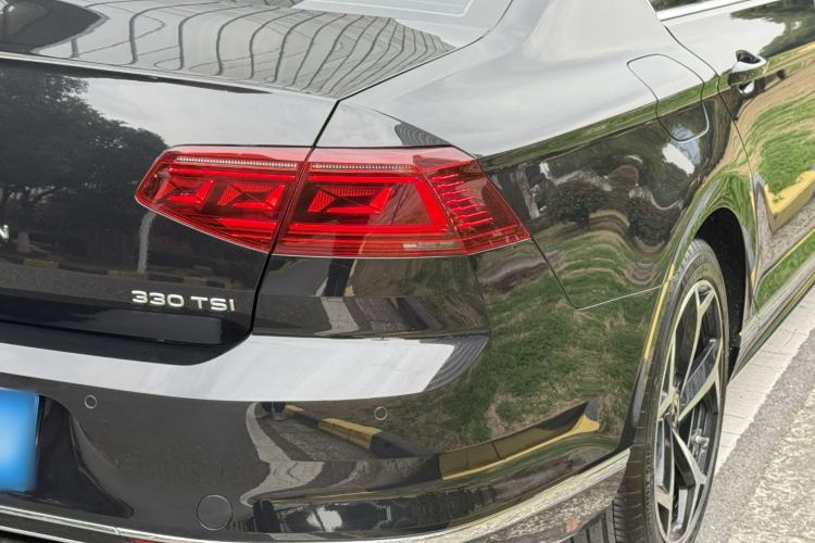 Used Volkswagen Magotan 2023 2 Million Units Commemorative Edition 330TSI DSG Luxury Version