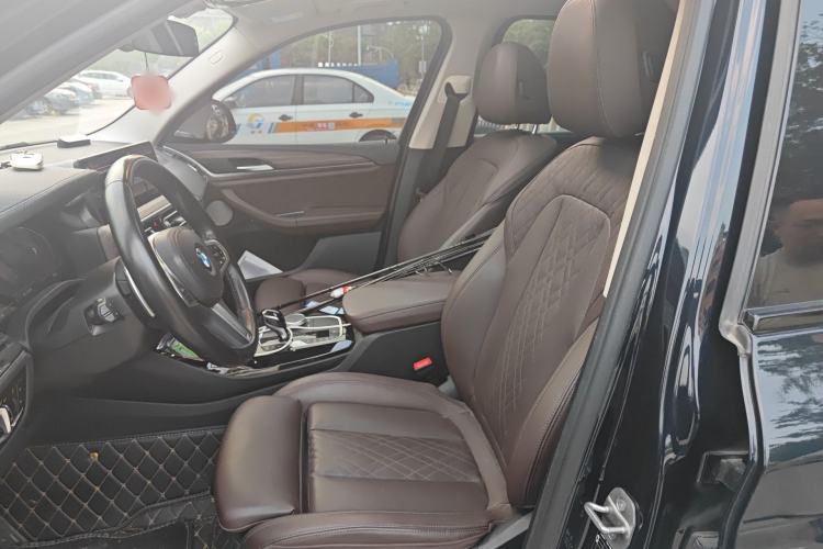 Used BMW X3 2022 Facelift xDrive30i Luxury Edition M Night Edition Package Left Front Seat